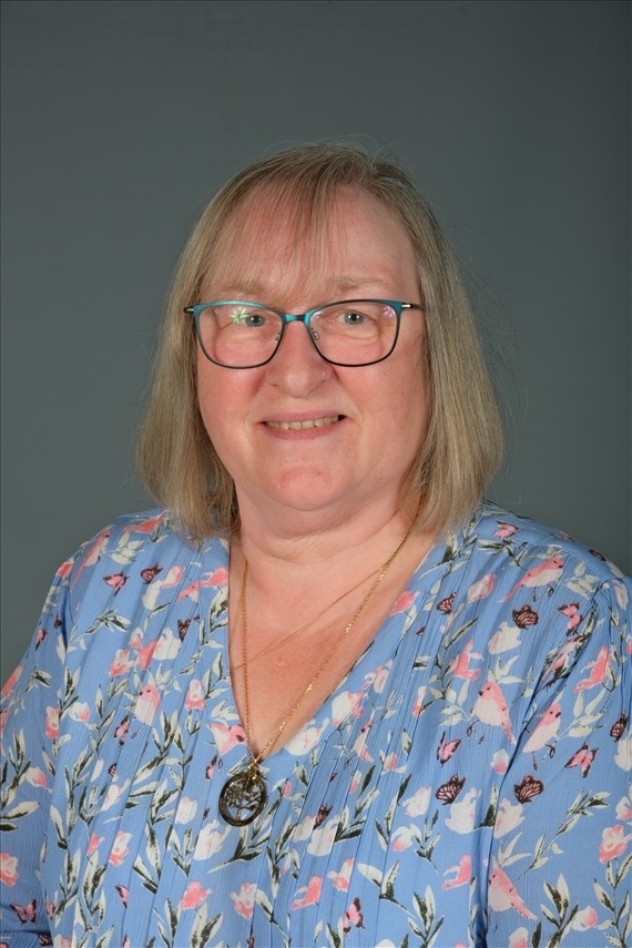 Photo of Mrs Sue Deal