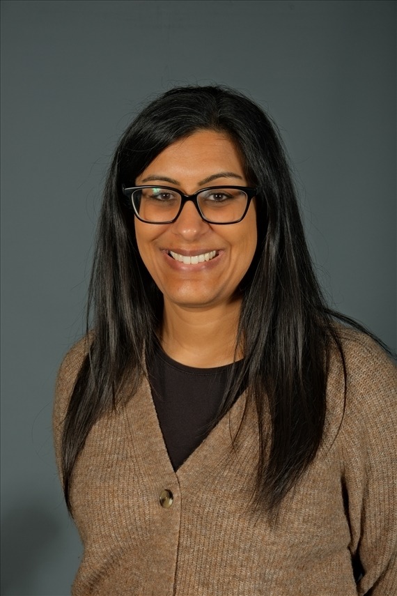 Photo of Mrs Priya Malhotra